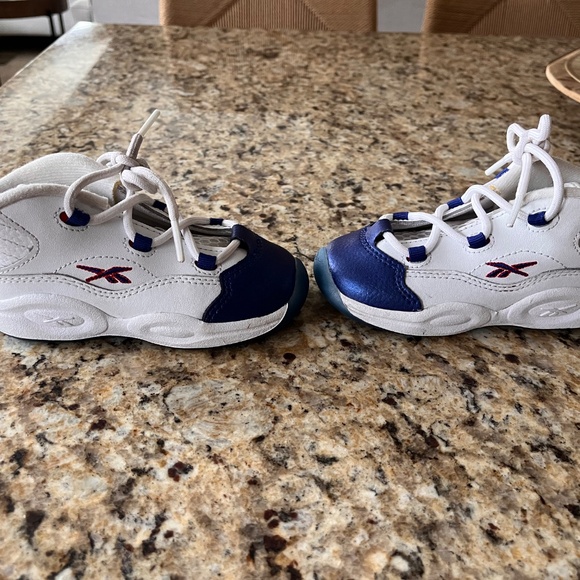 Reebok Questions - Picture 3 of 7